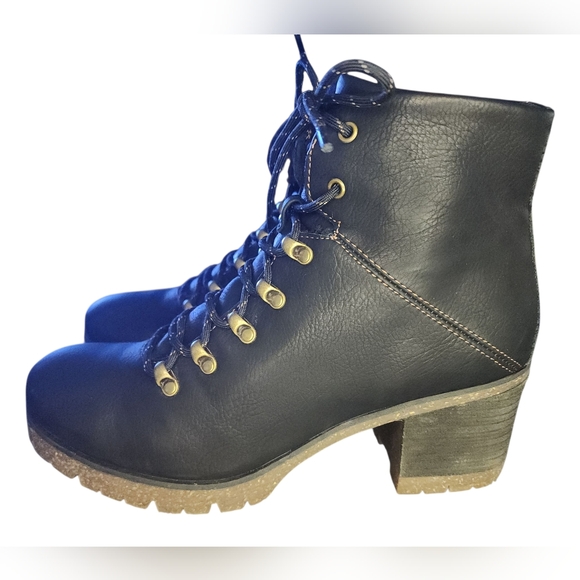 Kork-Ease Shoes - Kork-Ease Erica Lace Up Ankle Boots, Womens 9.5